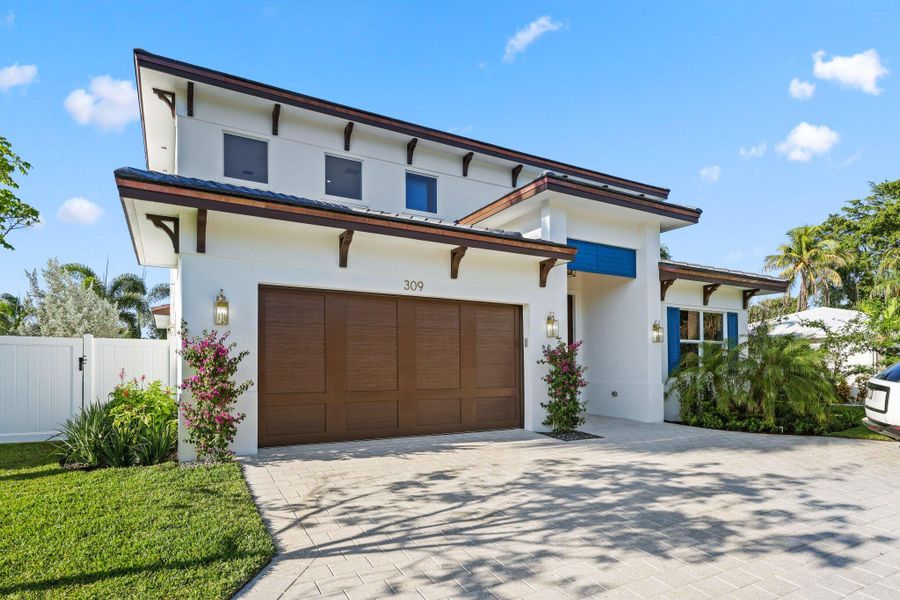309 Claremont Lane - 8.jpg-SMALL 309 Claremont Lane - 8.jpg-SMALL