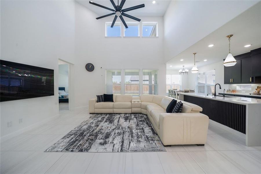 Furnished interior view inside a new home in , Frisco (Image 17).
