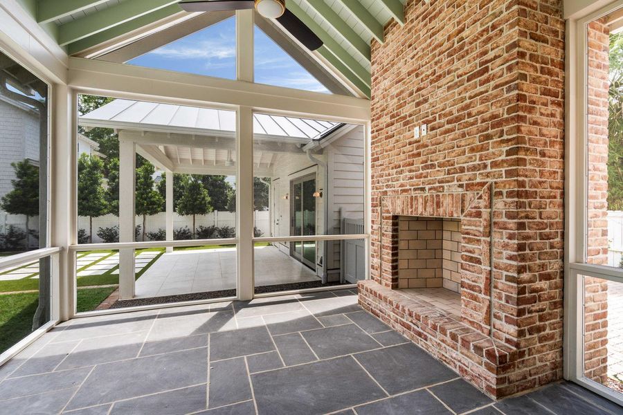 Image 70 of a home in .