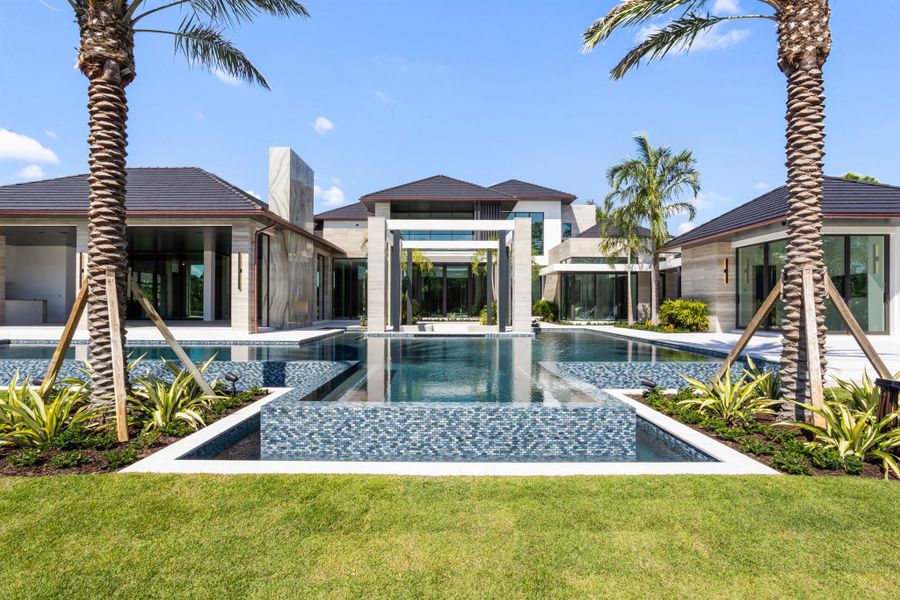 Image 91 of a home in .