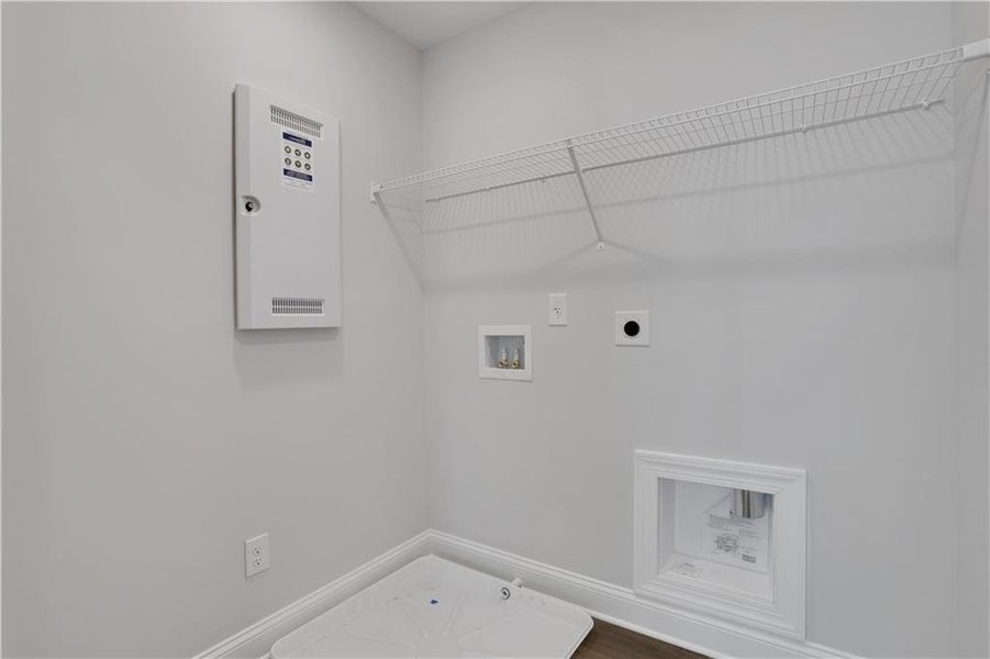 Spacious, unfurnished interior of a new home in Villas at Dawsonville, Dawsonville (Image 39).