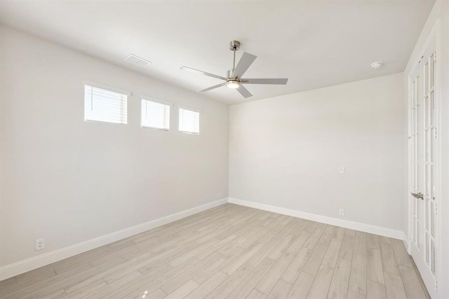 Spacious, unfurnished interior of a new home in Somerset Classic 70s & 80s, Mansfield (Image 30). Spacious, unfurnished interior of a new home in Somerset Classic 70s & 80s, Mansfield (Image 30).