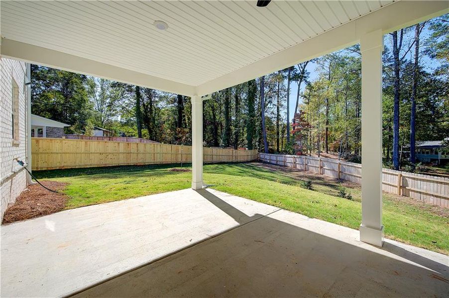 Exterior details and patio area of a home in Burchwood, Stockbridge (Image 3).