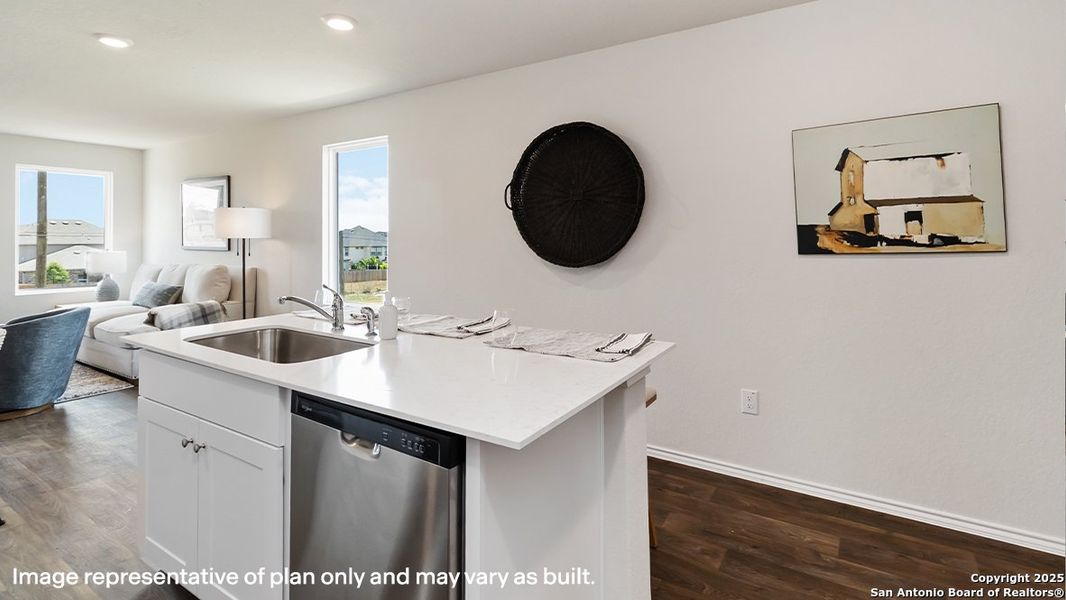 Furnished interior view inside a new home in Avenida, Converse (Image 7).