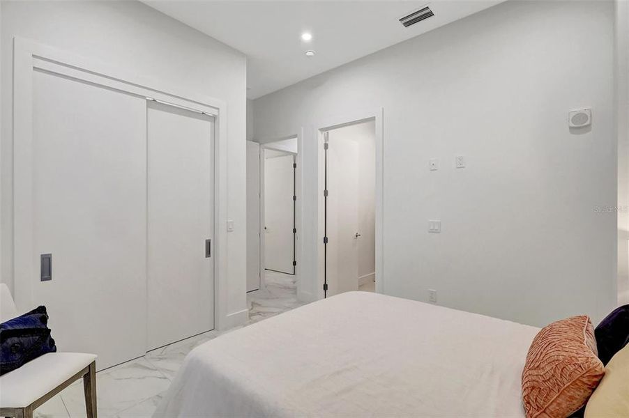 Image 33 of a home in .