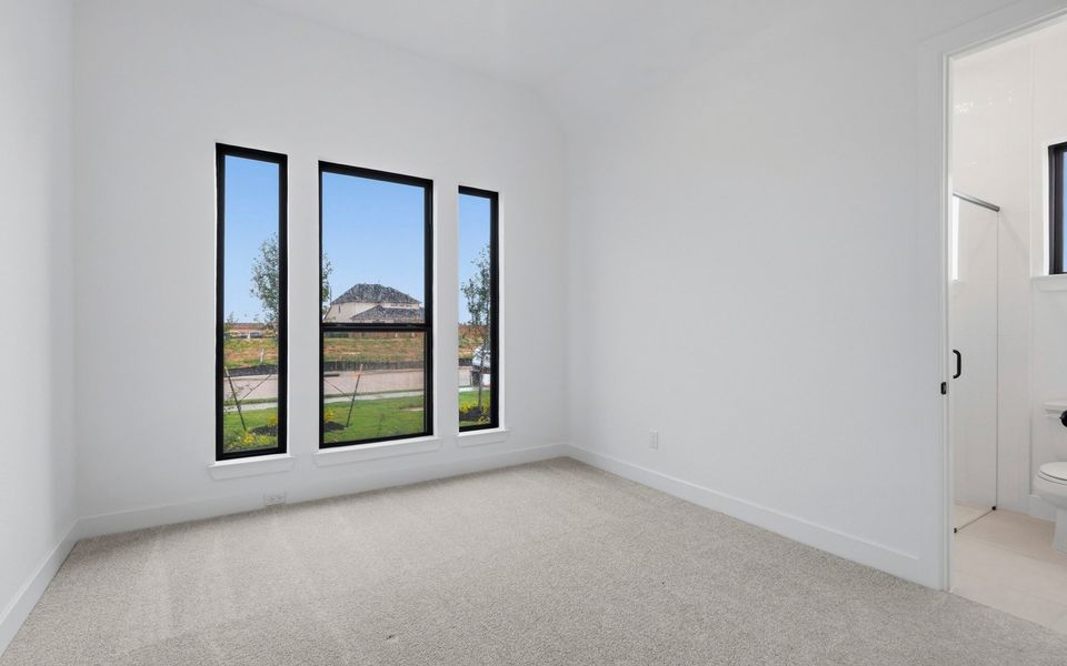 Spacious, unfurnished interior of a new home in Elyson, Katy (Image 15).