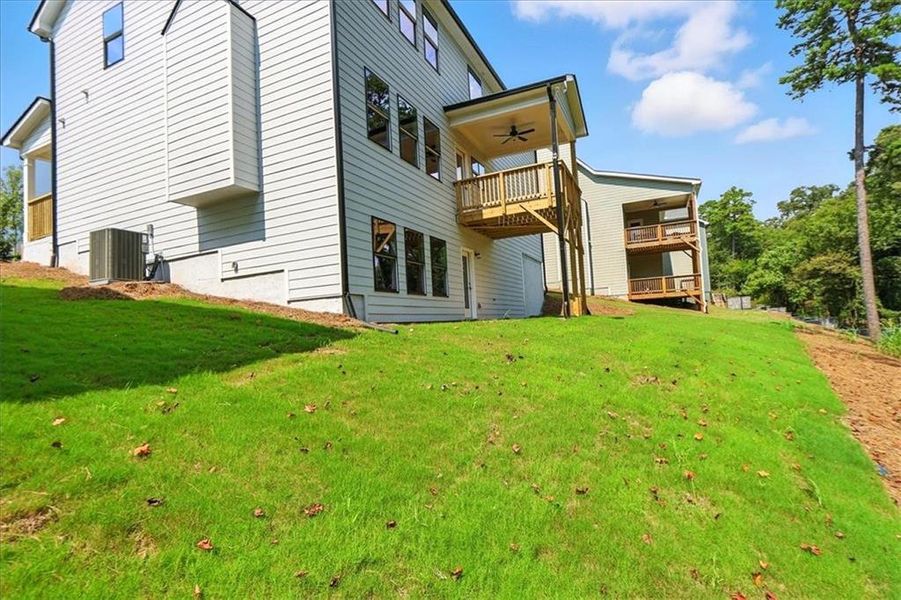 Exterior details and patio area of a home in Traditions of Braselton, Jefferson (Image 25).