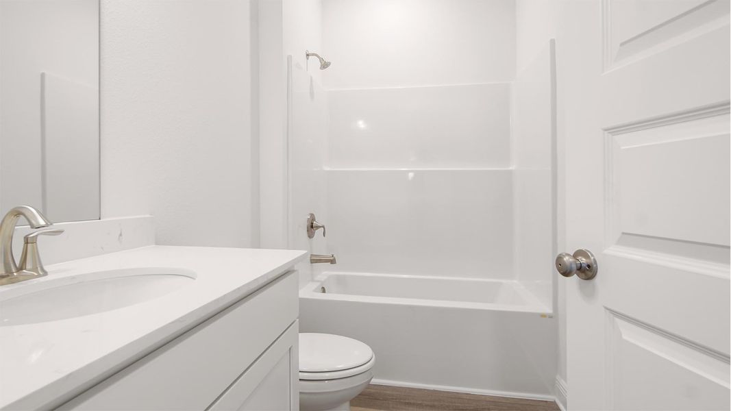 Representative furnished interior of a home built from the Riverside by D.R. Horton in Owl's Head Farms, Freeport (Image 16). Representative furnished interior of a home built from the Riverside by D.R. Horton in Owl's Head Farms, Freeport (Image 16).