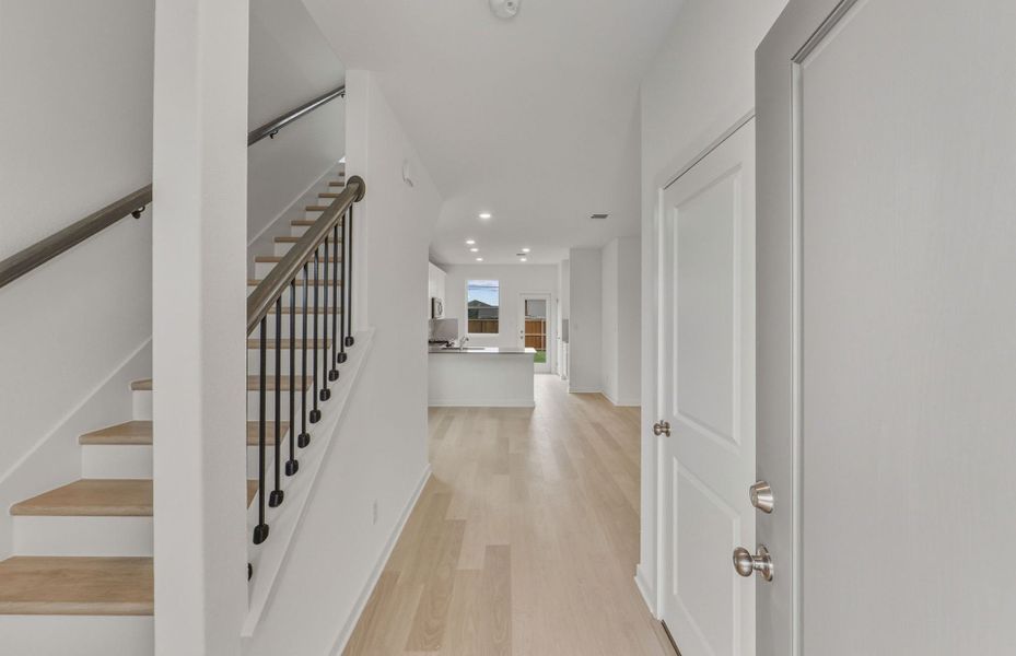 Spacious, unfurnished interior of a new home in Larson Crossing, Elgin (Image 28).