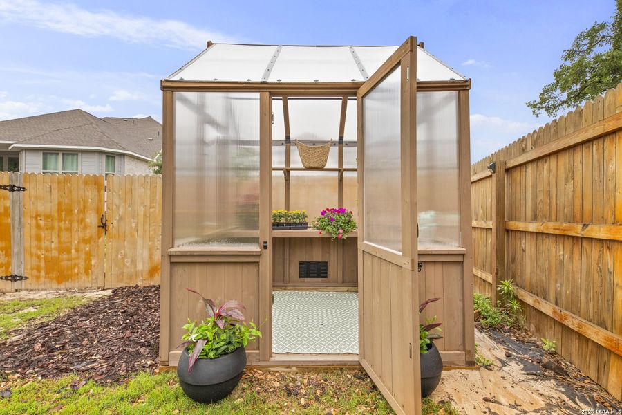 Exterior details and patio area of a home in Davis Ranch 50', San Antonio (Image 28).