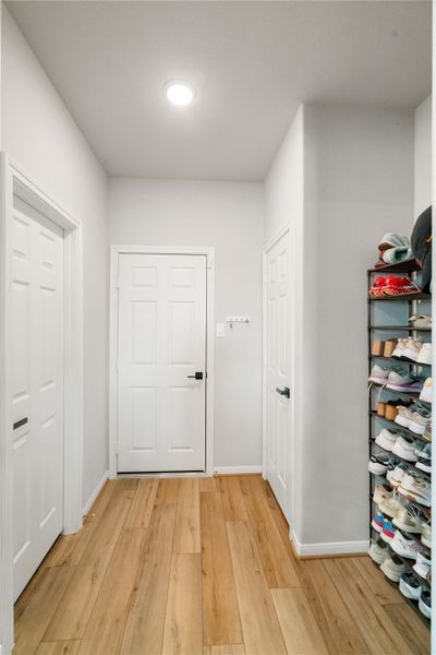 Spacious, unfurnished interior of a new home in , Conroe (Image 20). Spacious, unfurnished interior of a new home in , Conroe (Image 20).