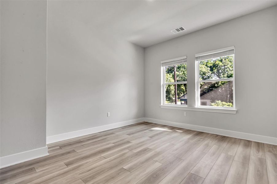 Spacious, unfurnished interior of a new home in , Austin (Image 21).