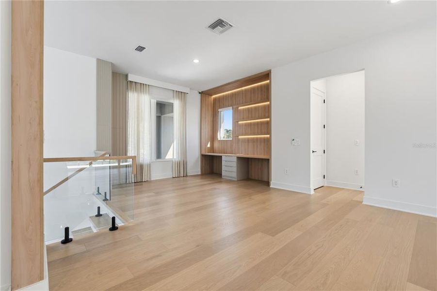 Spacious, unfurnished interior of a new home in , Montverde (Image 49).