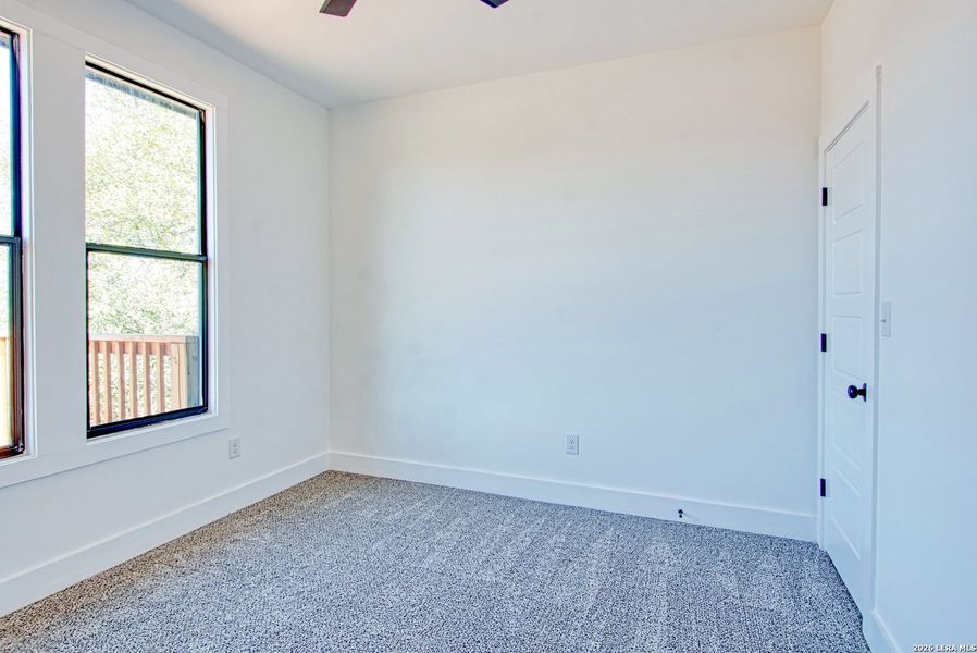 Spacious, unfurnished interior of a new home in , San Antonio (Image 25).