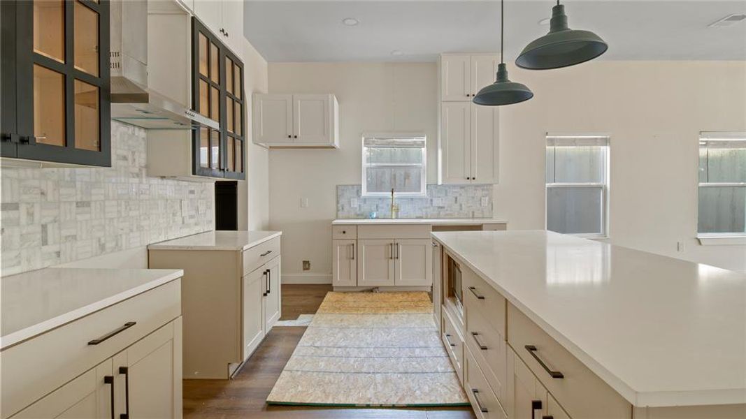 Furnished interior view inside a new home in , Dallas (Image 7).