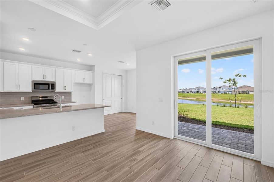 Spacious, unfurnished interior of a new home in The Sanctuary – Resort Collection, Punta Gorda (Image 11).