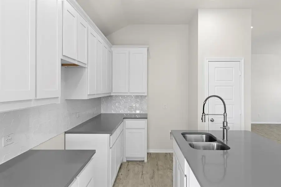 21. 3002 Stillwater - Kitchen (4)