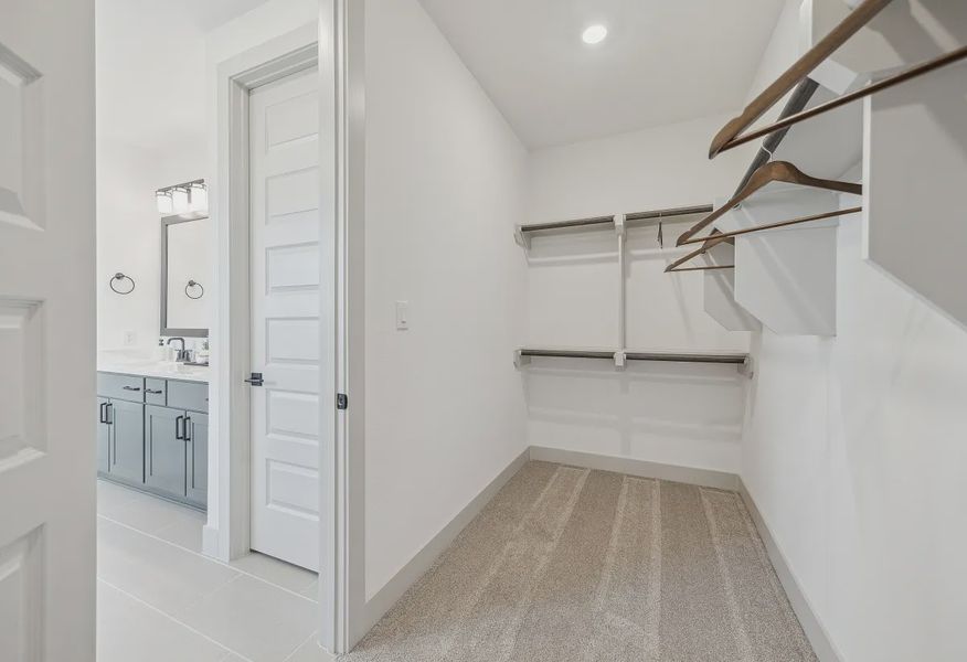 Plan 3034 Closet - Staged - 14 of 19