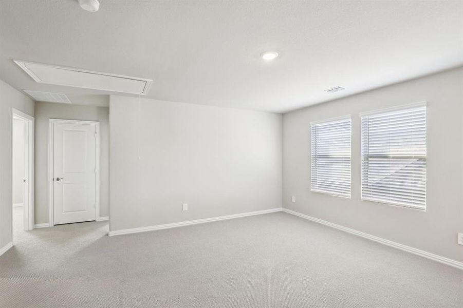 Spacious, unfurnished interior of a new home in Simpson Crossing - Spring Series, McKinney (Image 28).