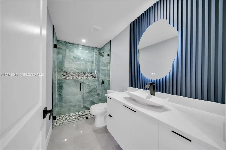 Furnished interior view inside a new home in , Cape Coral (Image 10).