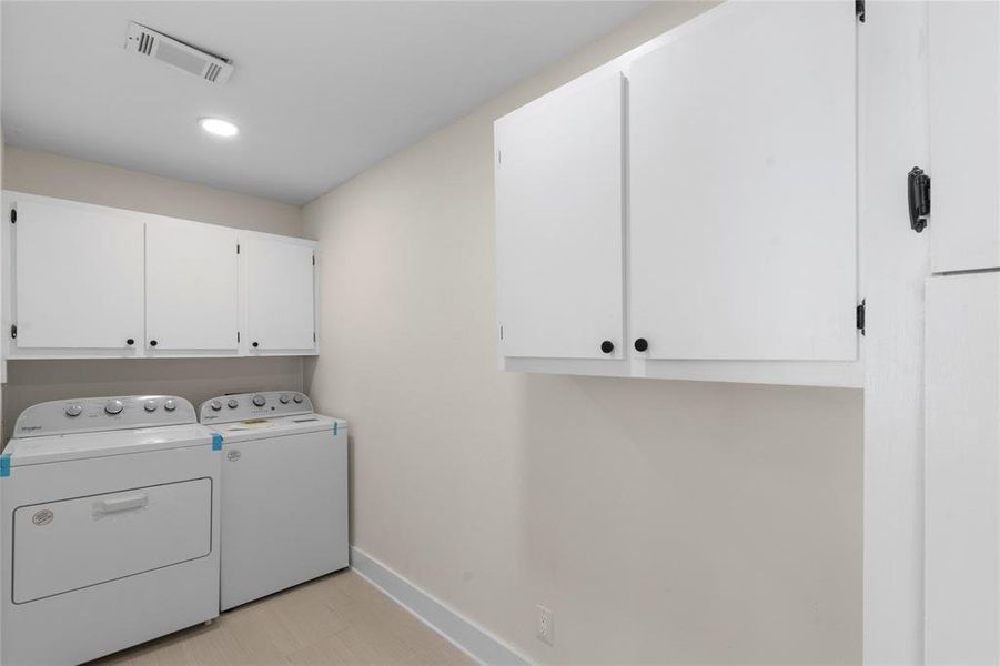 Furnished interior view inside a new home in , Gun Barrel City (Image 11).