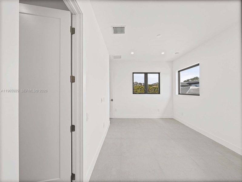 Spacious, unfurnished interior of a new home in , Hollywood (Image 55).