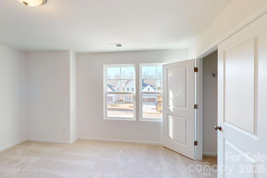 Secondary bedroom Secondary bedroom