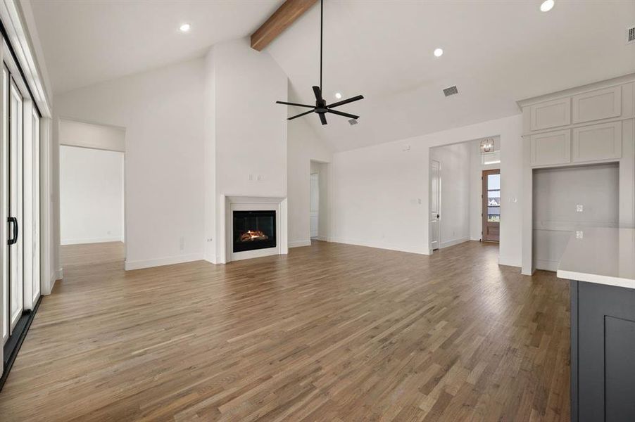 Spacious, unfurnished interior of a new home in Bella Crossing, Fort Worth (Image 36).
