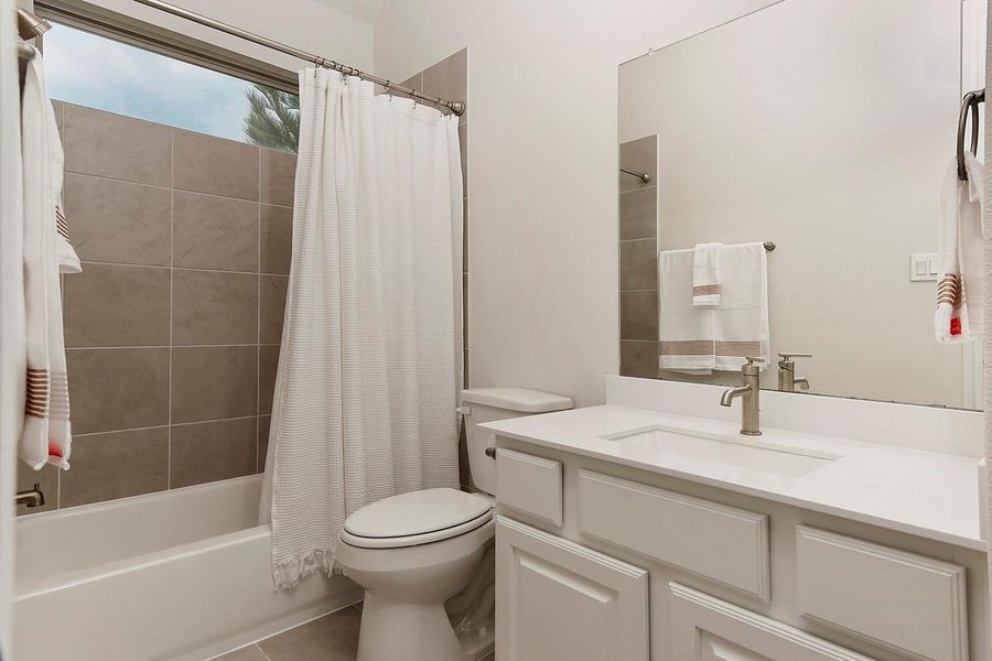 Furnished interior view inside a new home in Chambers Creek, Willis (Image 16). Furnished interior view inside a new home in Chambers Creek, Willis (Image 16).