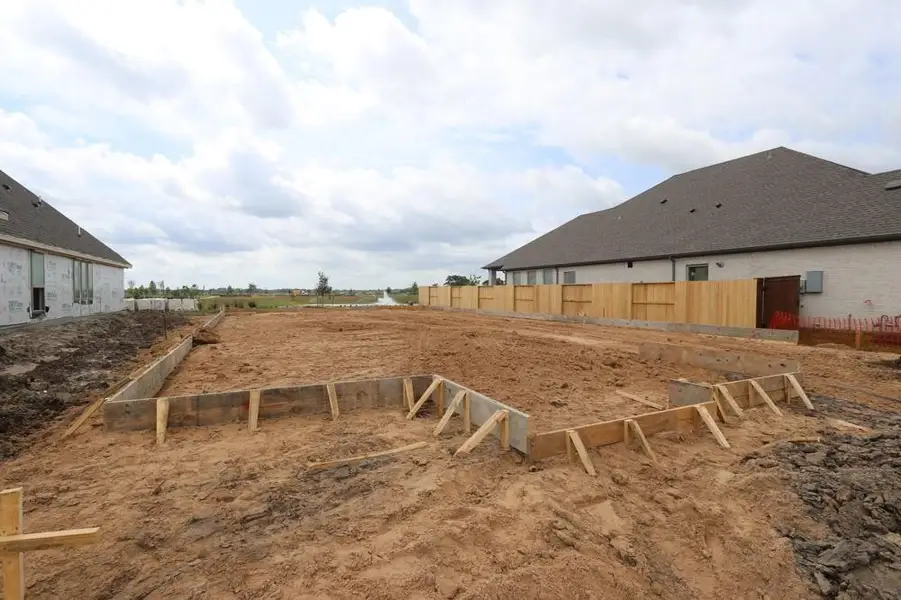 Every foundation at DWH is engineered and it’s inspected three times! We do not do “batch” testing. Rest easy knowing your foundation comes with a 10 year warranty. Every foundation at DWH is engineered and it’s inspected three times! We do not do “batch” testing. Rest easy knowing your foundation comes with a 10 year warranty.