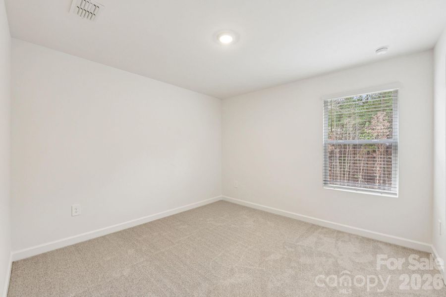 Spacious, unfurnished interior of a new home in Nolen Farm, Gastonia (Image 17).
