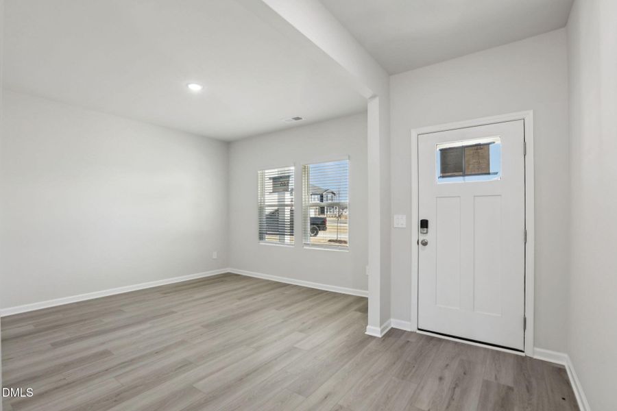 6-web-or-mls-Raleigh- River Glen-36 Hoff