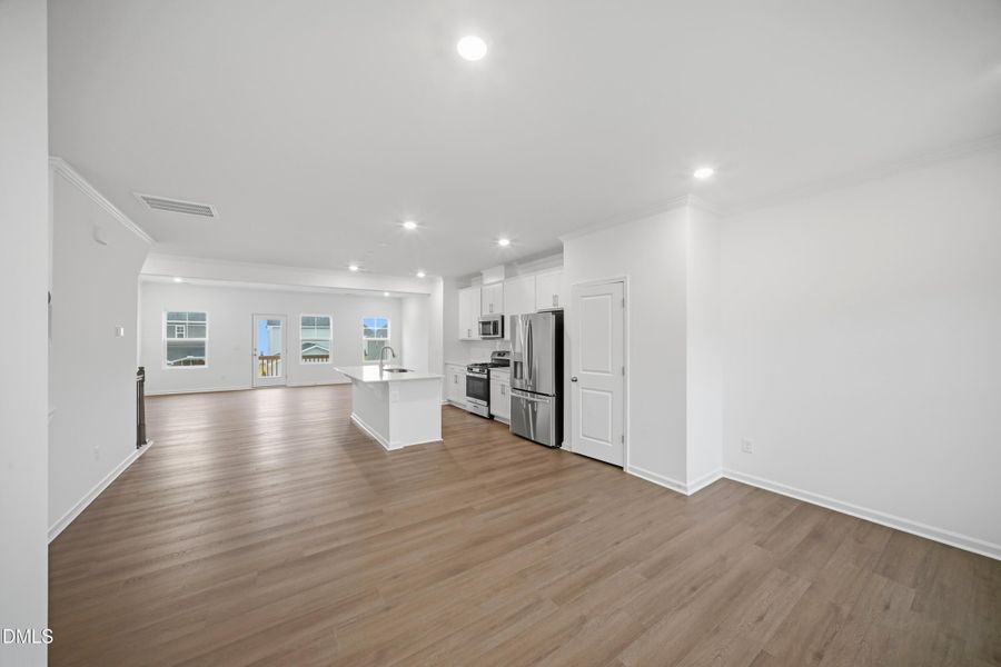 8_SUN_Stoneriver_Pic_Colton_Great_3of4