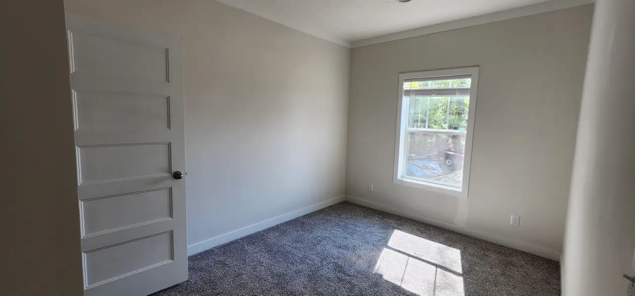 Spacious, unfurnished interior of a new home in , Manning (Image 8).