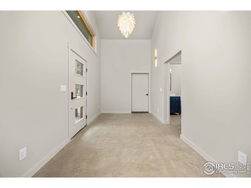 Entry foyer with custom lighting Entry foyer with custom lighting
