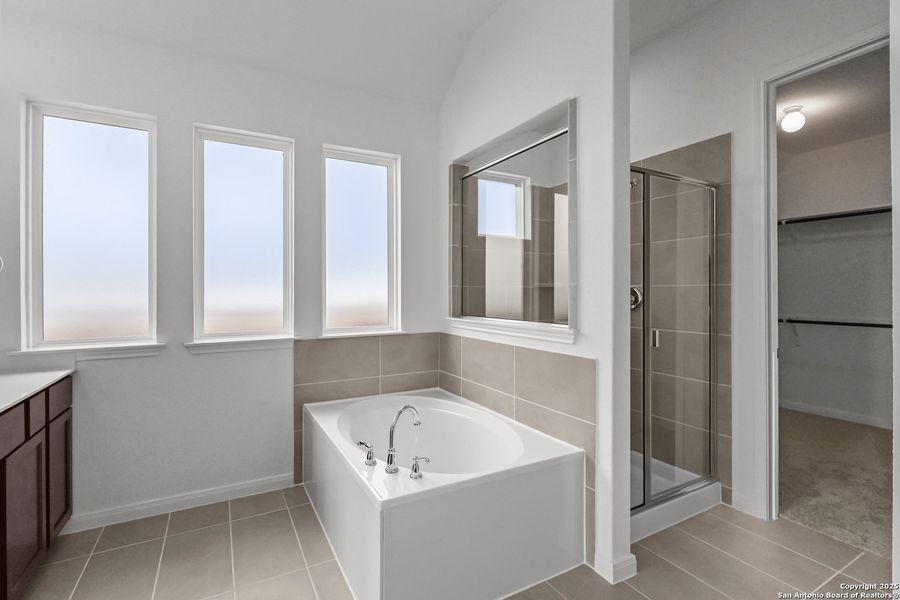 Furnished interior view inside a new home in Ladera 50', San Antonio (Image 6). Furnished interior view inside a new home in Ladera 50', San Antonio (Image 6).