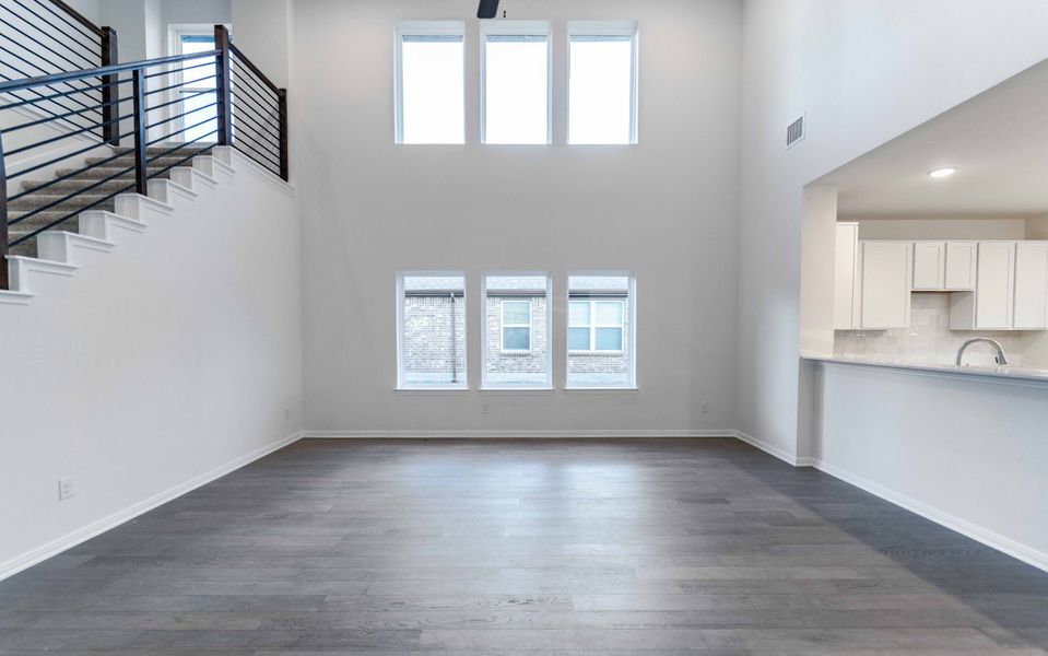 Spacious, unfurnished interior of a new home in Pebblebrook, Sherman (Image 23).