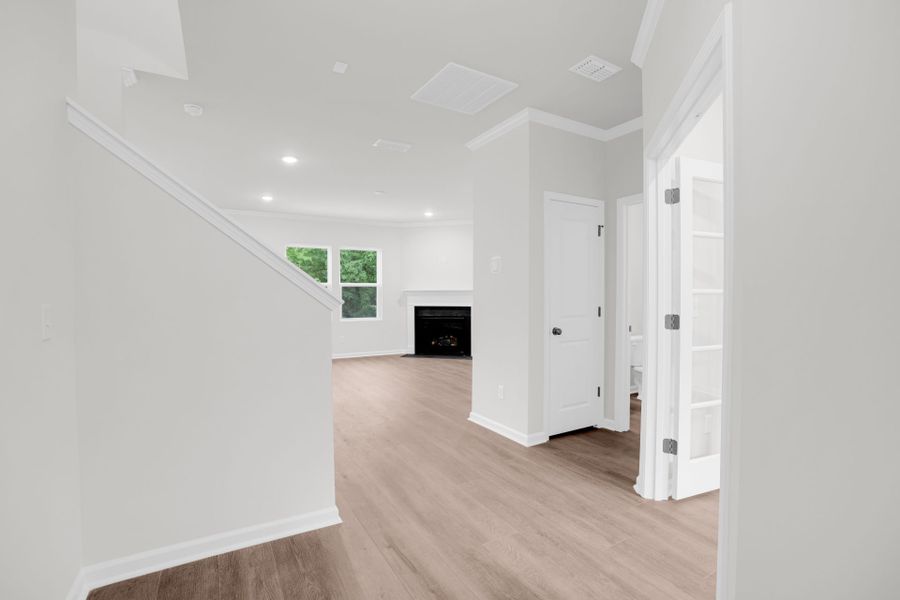 Spacious, unfurnished interior of a new home in Carriage Estates, Lexington (Image 27).