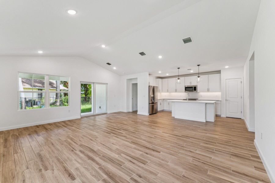 Great Room, Dining Area & Kitchen