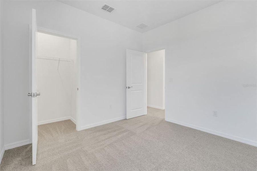Spacious, unfurnished interior of a new home in , Punta Gorda (Image 24).