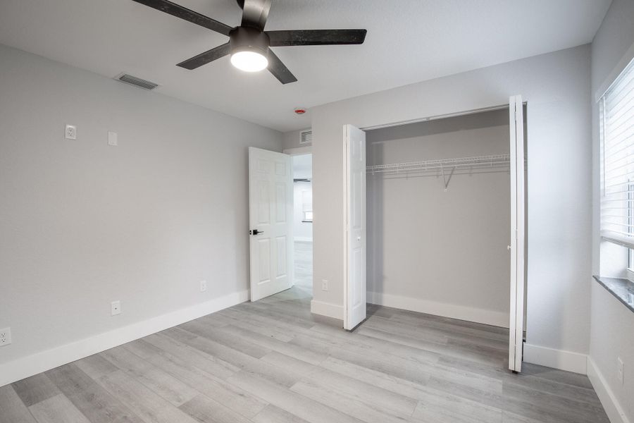 332 W Ventura-22