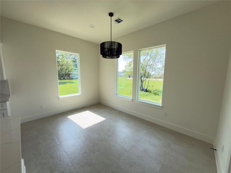 Spacious, unfurnished interior of a new home in , Livingston (Image 21).