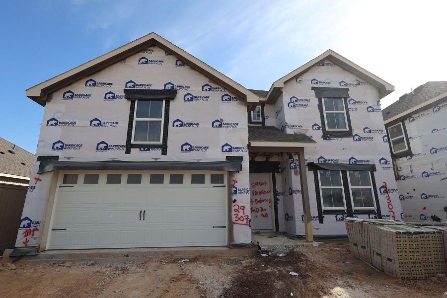 Two story home with 4 beds, 3.5 baths, and 2 car garage Two story home with 4 beds, 3.5 baths, and 2 car garage