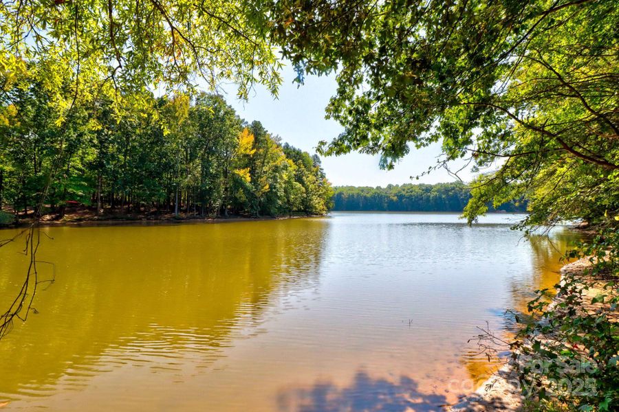 Image 40 of a home in .