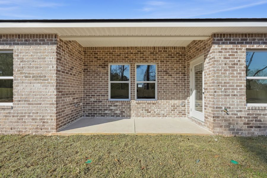 Exterior details and patio area of a home in Barton's Bend, Crestview (Image 3).