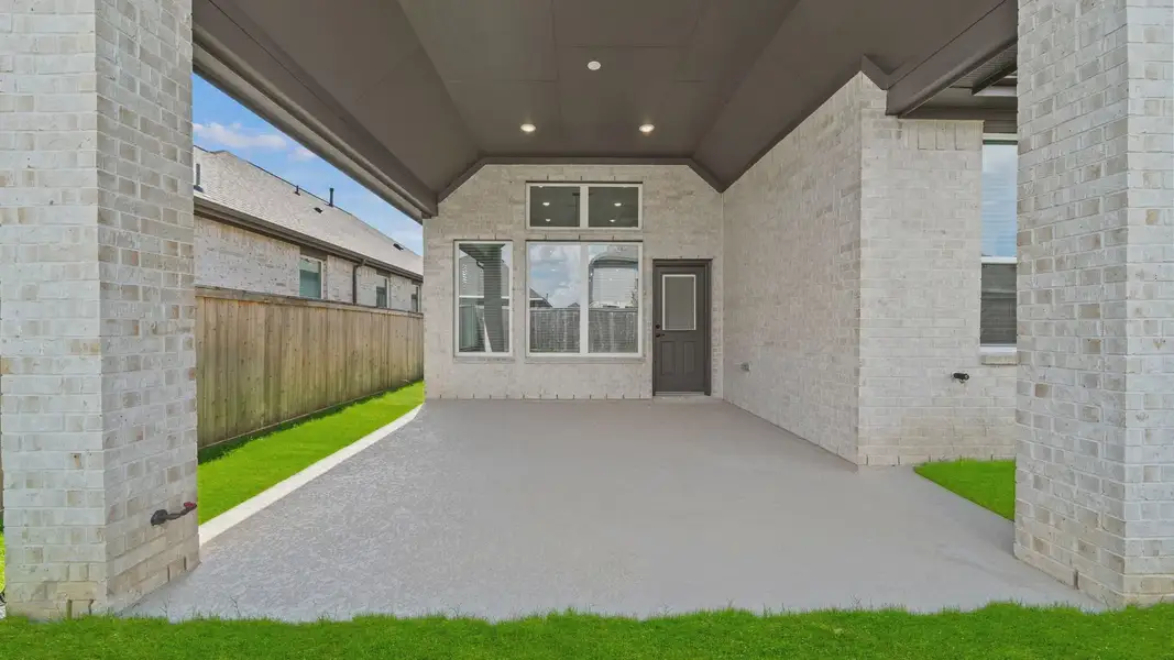 Exterior details and patio area of a home in Attwater 55s, Waller (Image 3).