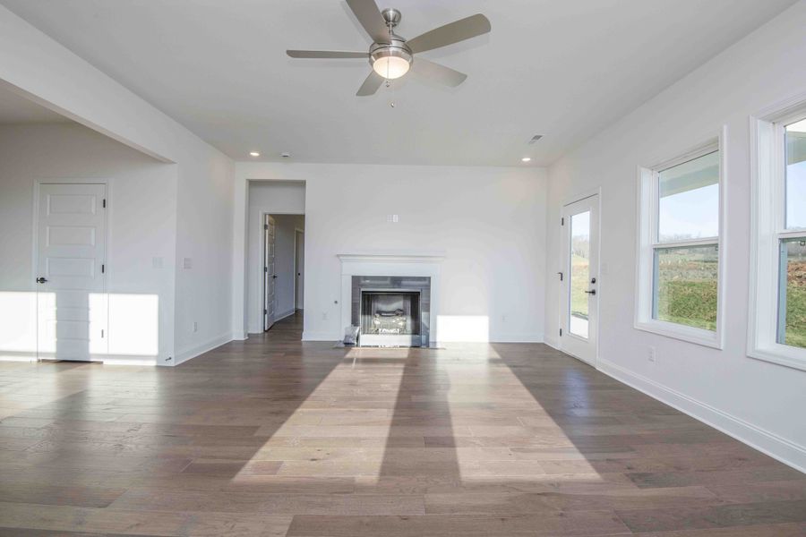 *Photo of example home. Selections and Finishes May Vary.*