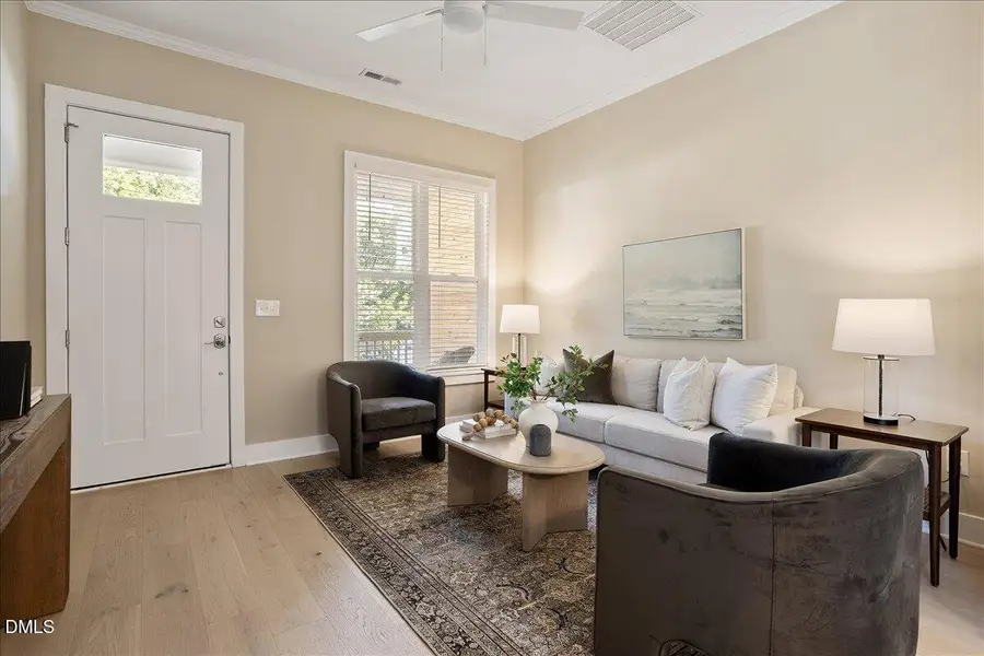 19-320 Gray Ave A [3054398]_18