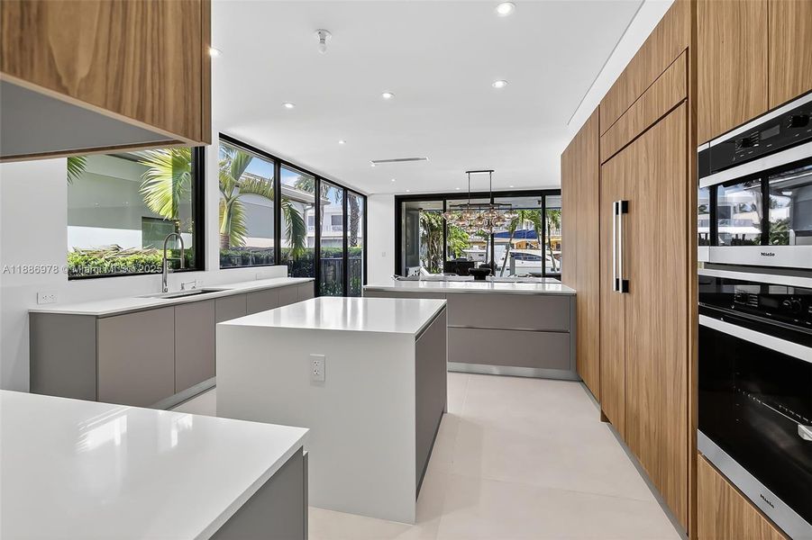 Furnished interior view inside a new home in , Fort Lauderdale (Image 11).