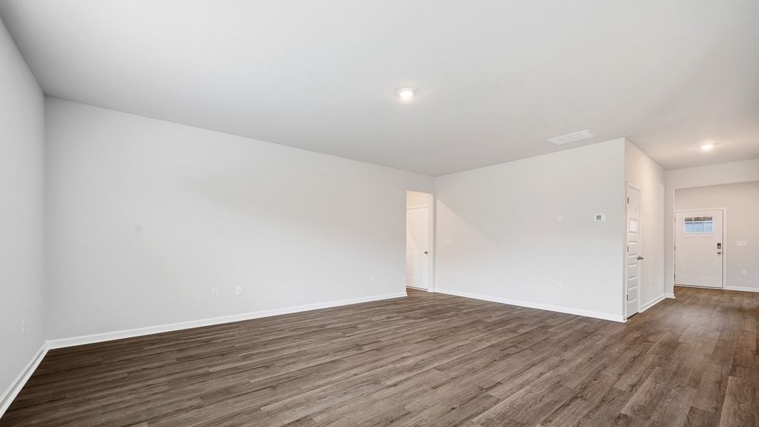 Spacious, unfurnished interior of a new home in Brooks Station, Dacula (Image 12).